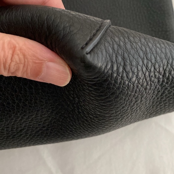 The Row - Picture 5 of 16